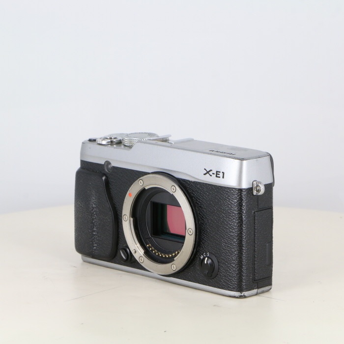 フジフイルム X-E1 ボディ シルバー