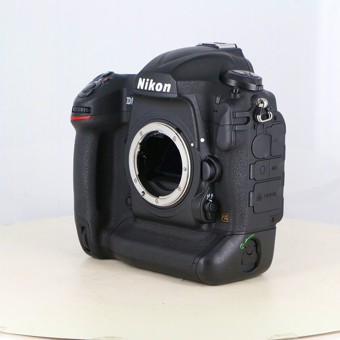 ニコン D5 ボディ(XQD-TYPE)