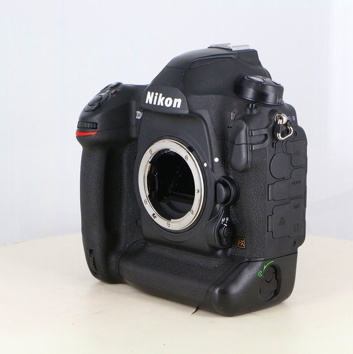ニコン D6 ボディ