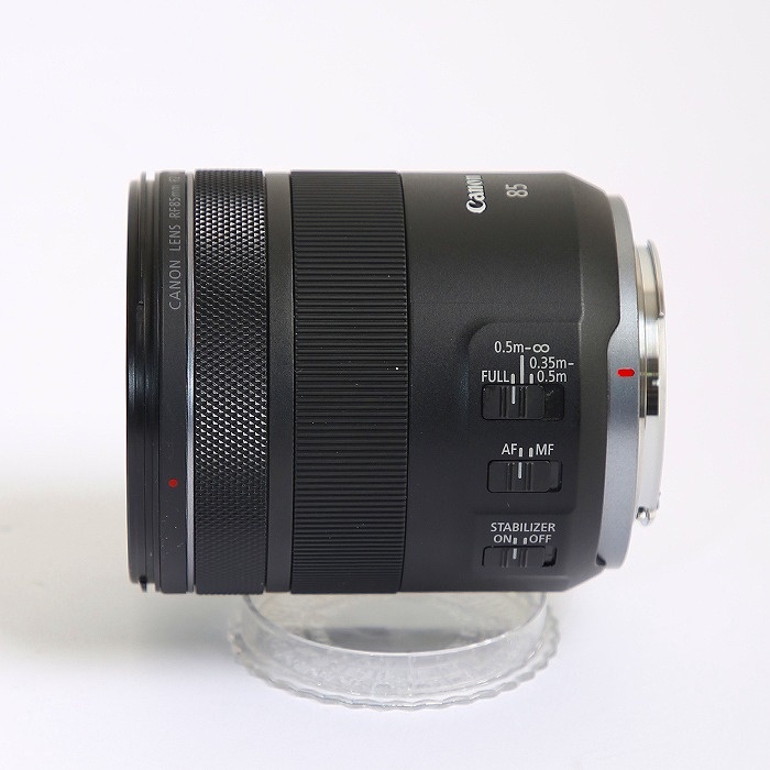 キヤノン RF85/F2 マクロ IS STM