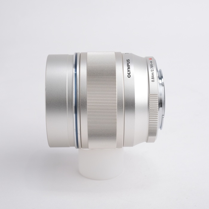 オリンパス M.ZUIKO DIGITAL ED75/1.8 シルバー