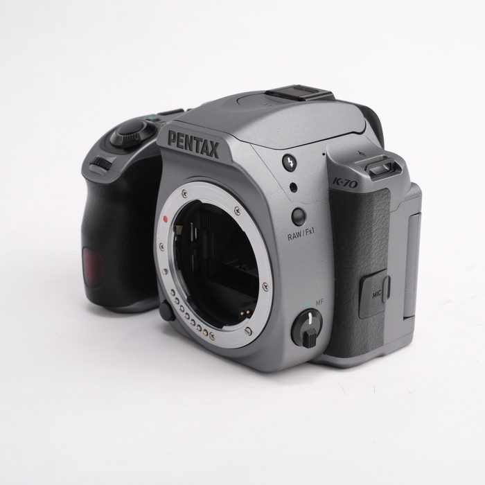 ペンタックス K-70 ボディ シルキーシルバー