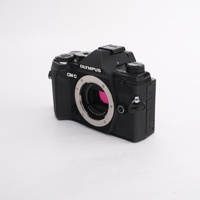 オリンパス OM-D E-M5 MARK III (3) ボディ ブラック