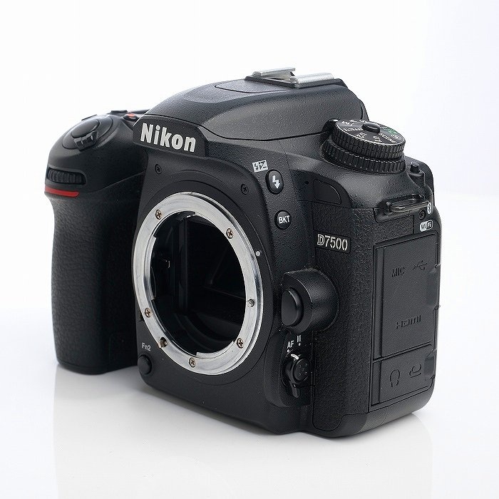 ニコン D7500ボディ