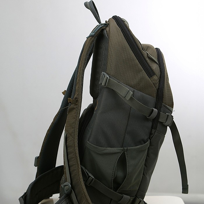 ロープロ Flipside Trek BP-350AW ダークグリーン