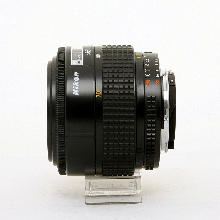 ニコン  AF 35-70mm F3.3-4.5 （旧）