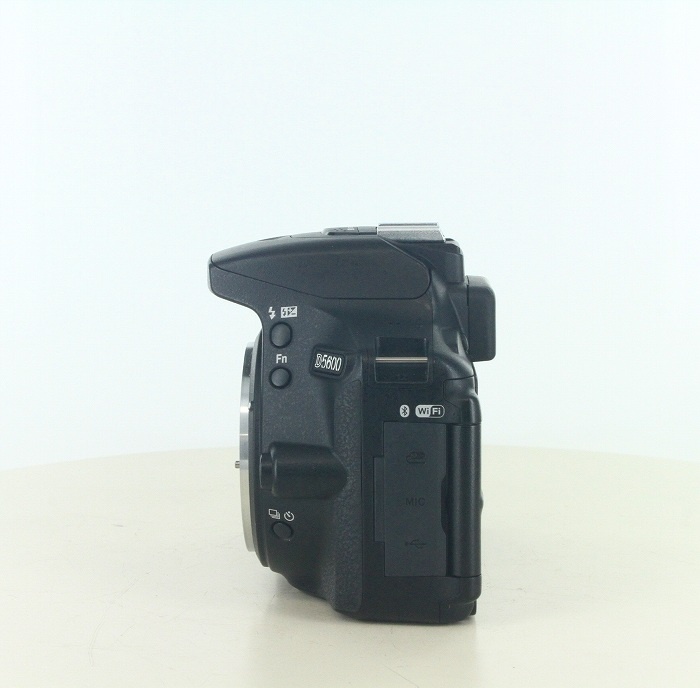 ニコン D5600