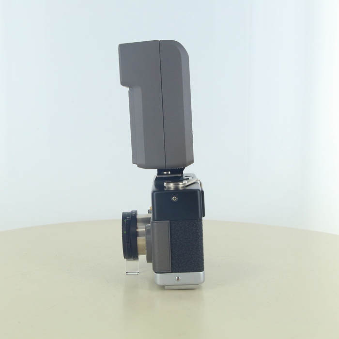 ローライ ROLLEI 35 CLASSIC(SONNAR 40/2.8) + フラッシュ 20REB