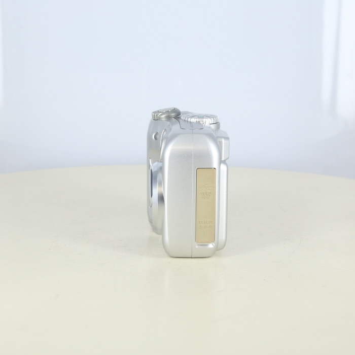 ニコン COOLPIX 3100