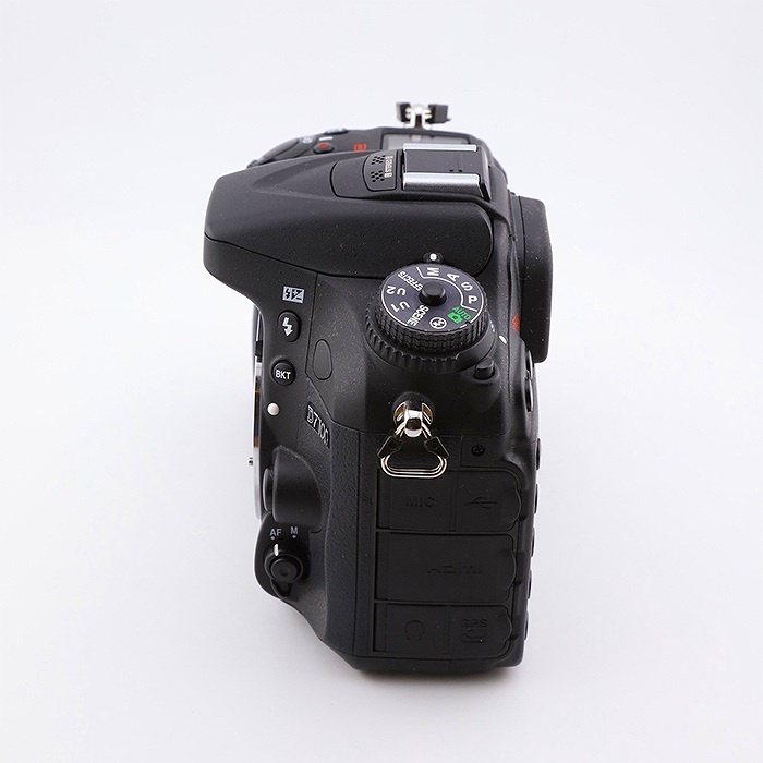 ニコン D7100