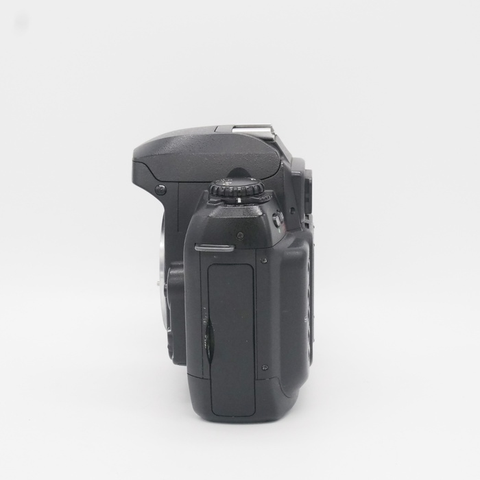ニコン D100 ボデイ