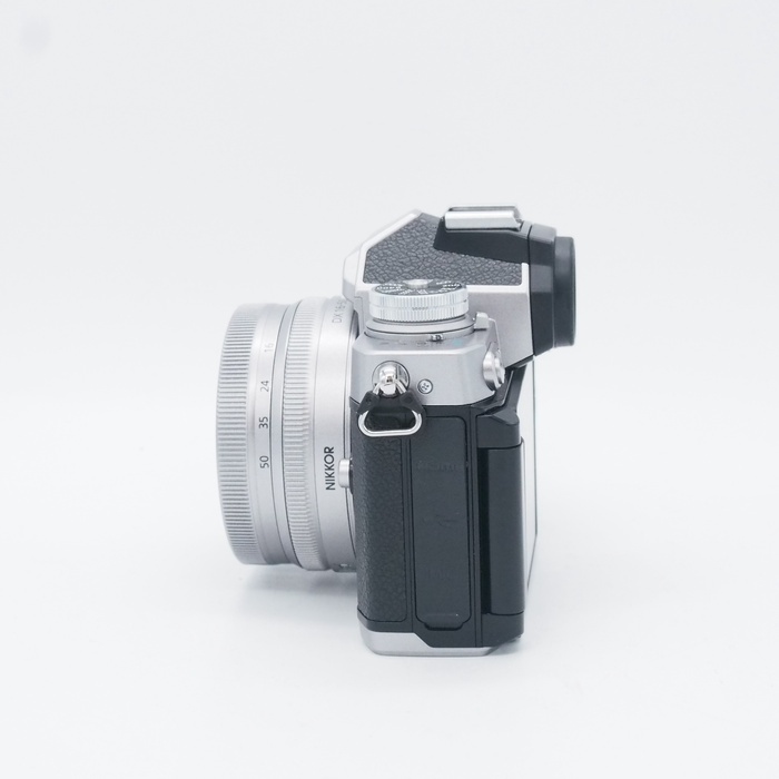 ニコン Z FC 16-50 VR レンズキツト シルバー