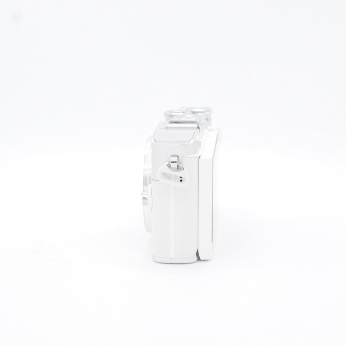 オリンパス E-P7 ボデイ ホワイト