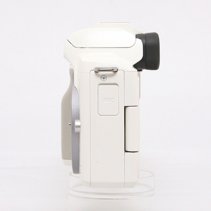 キヤノン EOS M50 MarkII ホワイト(EOS Kiss M2海外モデル)※充電器無し