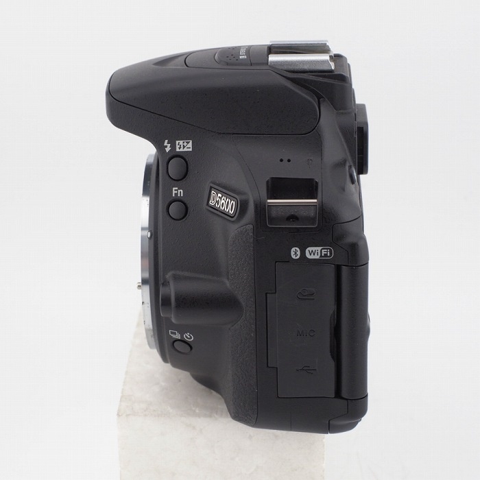 ニコン D5600