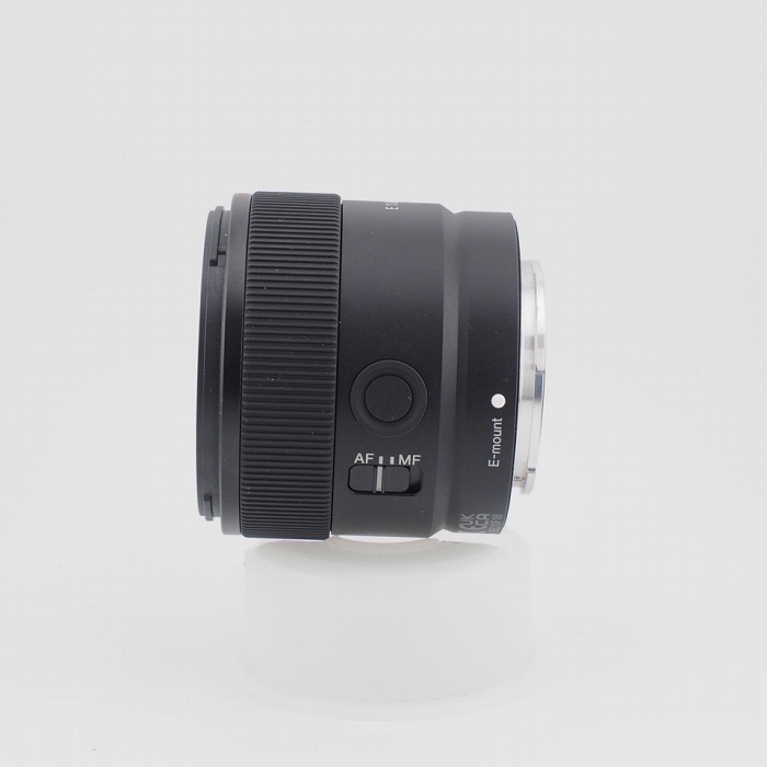 ソニー E11/F1.8