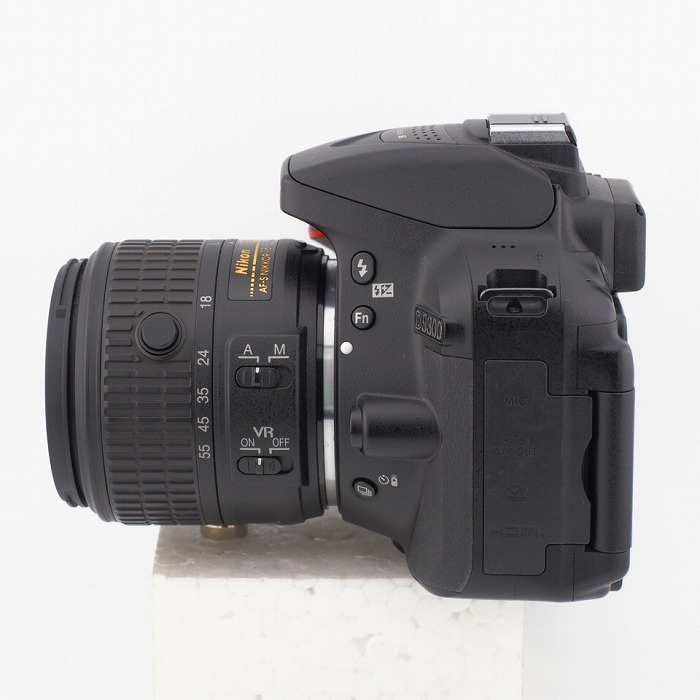 ニコン D5300 18-55VR2 レンズキツト ブラツク