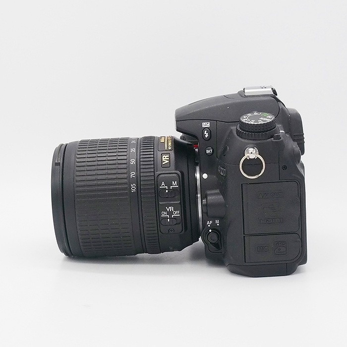 ニコン D7000 18-105VR キツト