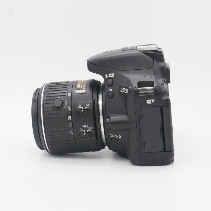 ニコン D5500 18-55VR2 レンズキツト ブラツク