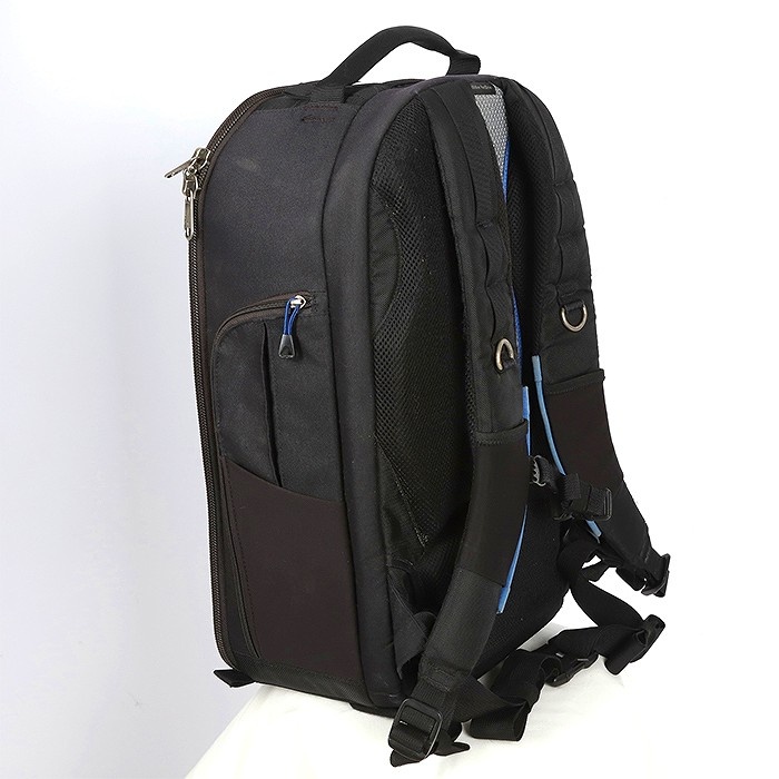ソノタ ThinkTankPhoto StreetWalker HardDrive