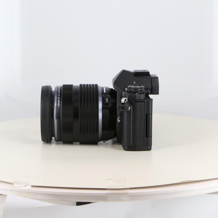 オリンパス OM-D E-M5 Mark II 12-40/2.8レンズキット ブラック