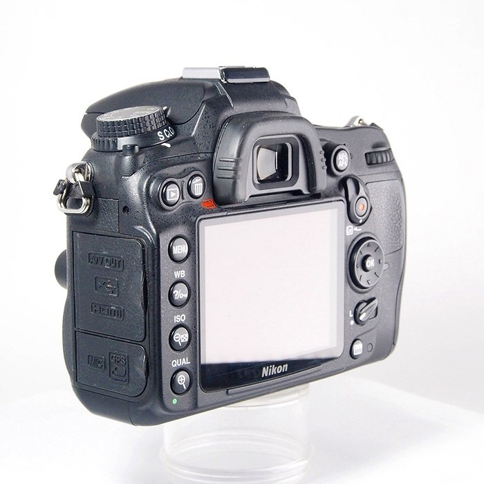 ニコン D7000