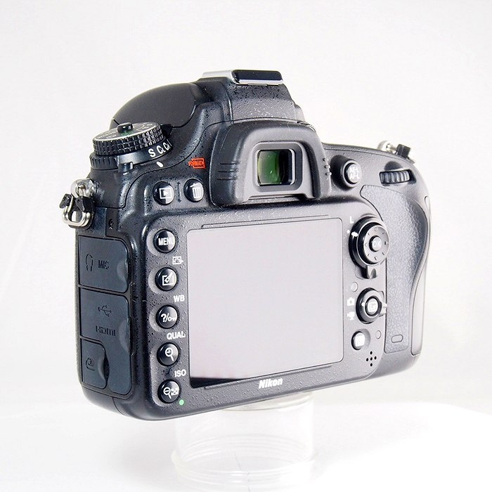 ニコン D610