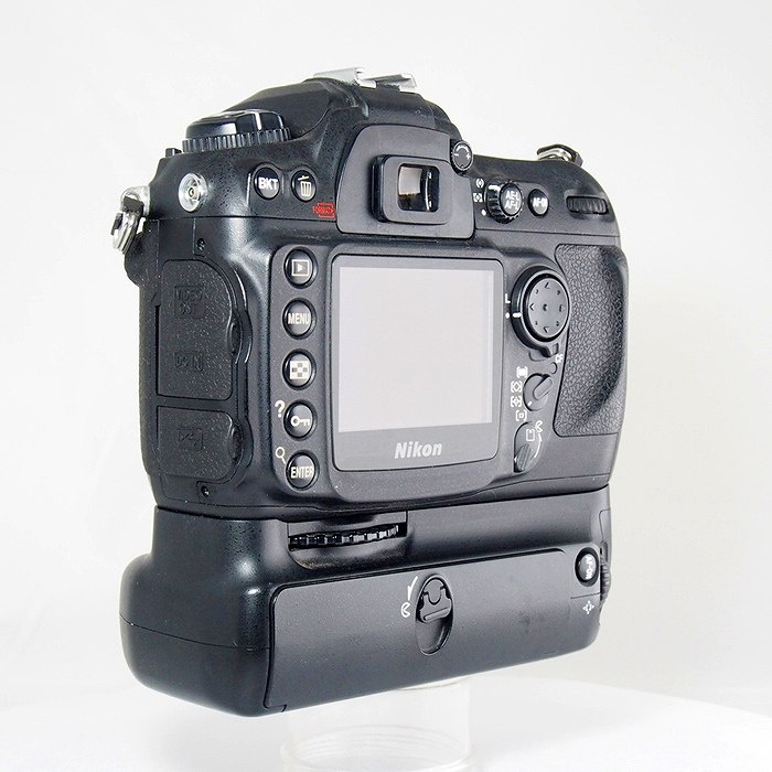 ニコン D200 + MB-D200