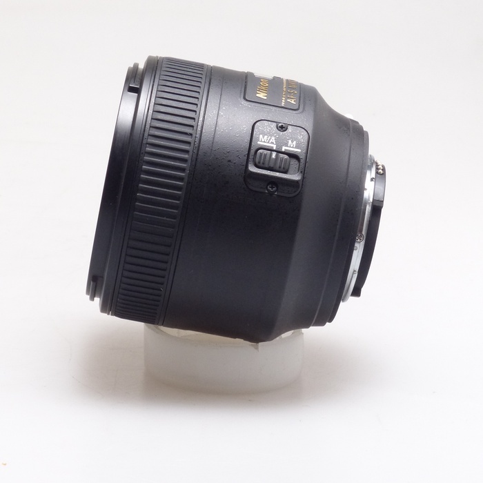 ニコン AF-S 85/1.8G