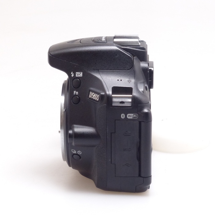ニコン D5600 ボデイ
