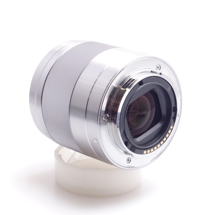 ソニー E50/F1.8 OSS