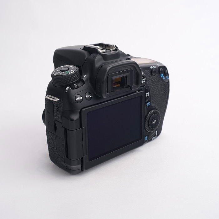 キヤノン EOS 70D ボデイ
