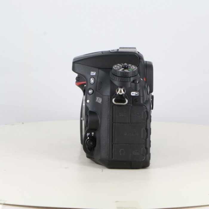 ニコン D7200 ボデイ