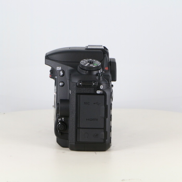 ニコン D7500 ボデイ