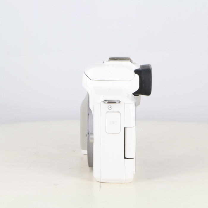 キヤノン EOS KISS M2 ボデイ ホワイト