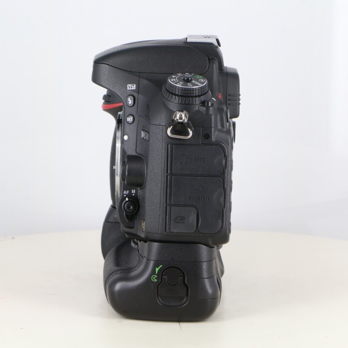 ニコン D610 ボディ + MB-D14