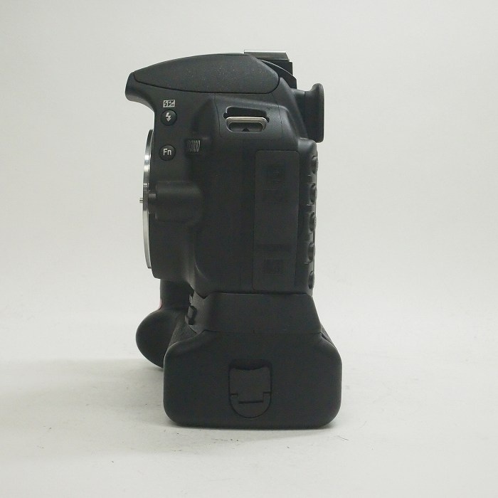 ニコン D3100+社外バッテリーグリップ