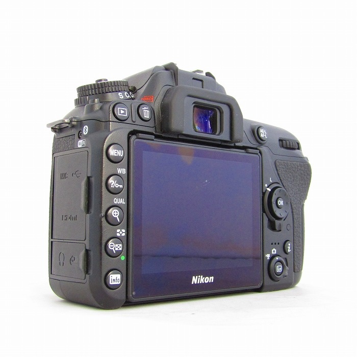ニコン D7500 ボデイ