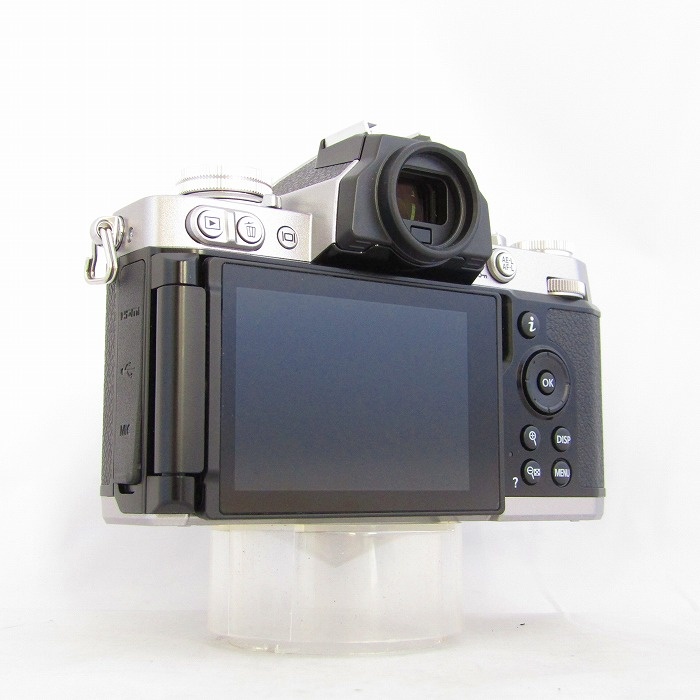ニコン Z FC 16-50 VR レンズキツト シルバー