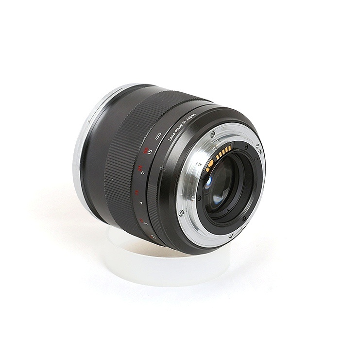 コシナ カールツアイス プラナー T* 85/1.4 ZE