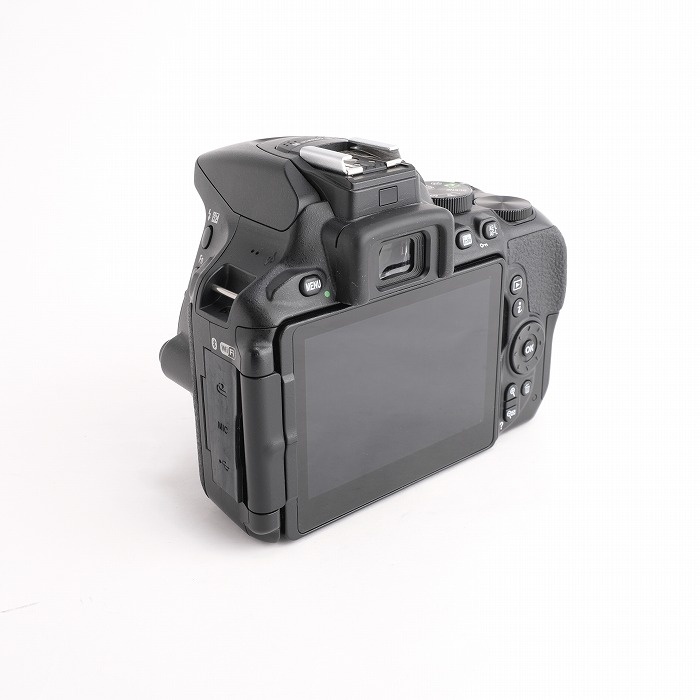 ニコン D5600 ボティ
