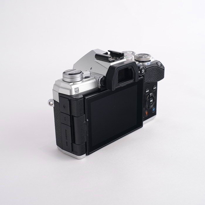 オリンパス OM-D E-M5 MARK3 ボディ シルバー