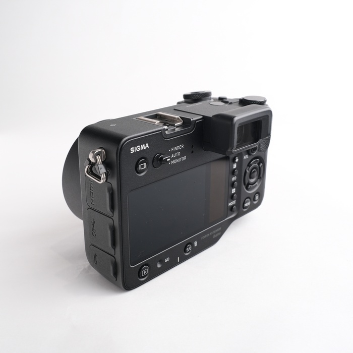 シグマ SD QUATTRO