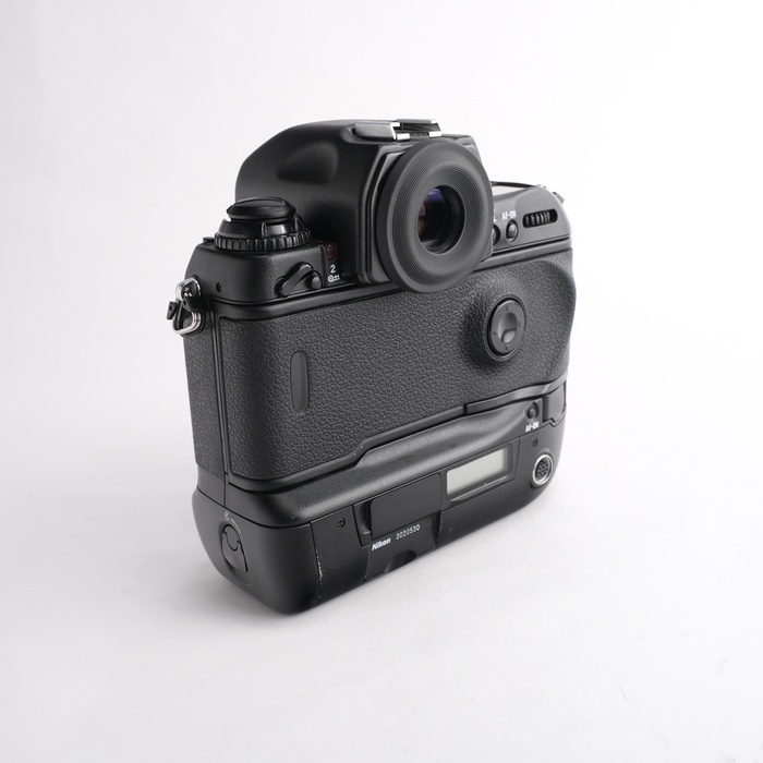 ニコン F5