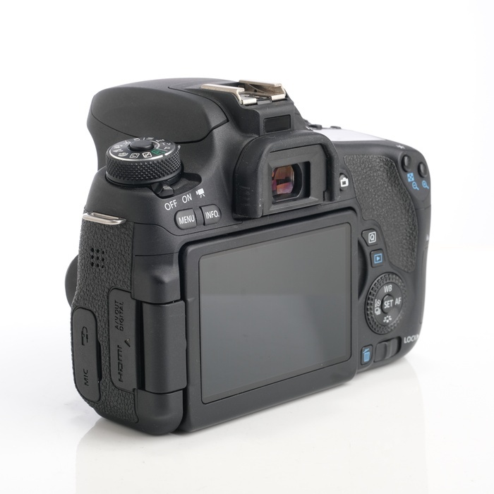 キヤノン EOS 760D (日本名称8000D)