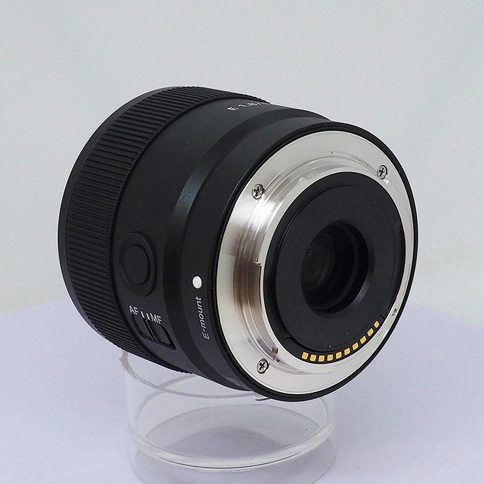 ソニー E11/F1.8