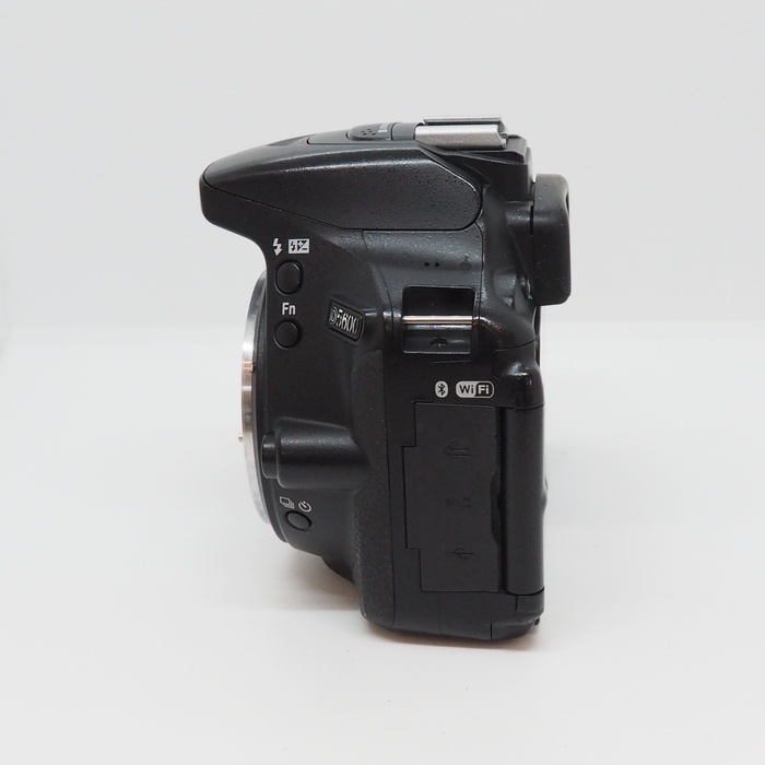 ニコン D5600 ボディ