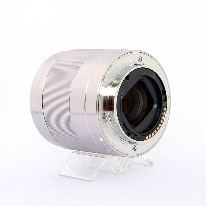 ソニー E50/F1.8 OSS