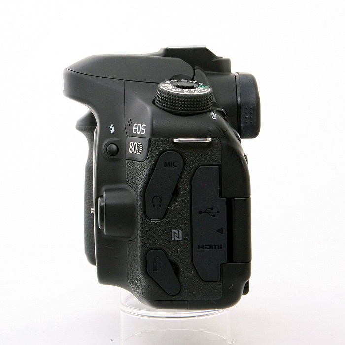 キヤノン  EOS 80D ボデイ