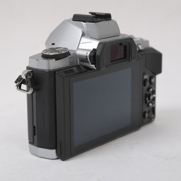 オリンパス OM-D E-M5 ボデイ シルバー